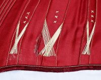 Detail of the lower edge at one side